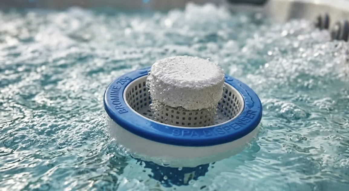 Combien de pastilles de brome dans un spa ? Dosage, taux et astuces d&rsquo;experts