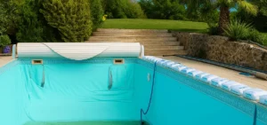 nettoyer liner piscine