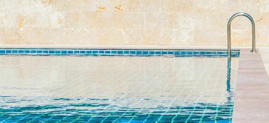 Nettoyer liner piscine Nettoyer liner piscine